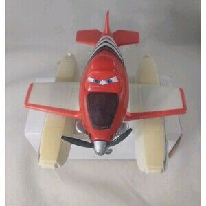 Disney Planes Fire And Rescue Scoop & Spray Firefighter Dusty See Photos